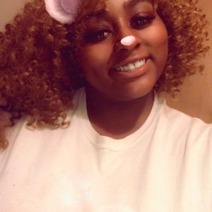 Meet your Posher, Tae